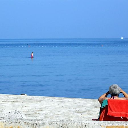 Apartments With A Parking Space Umag - 7110 외부 사진