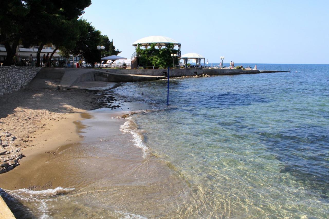 Apartments With A Parking Space Umag - 7110 외부 사진